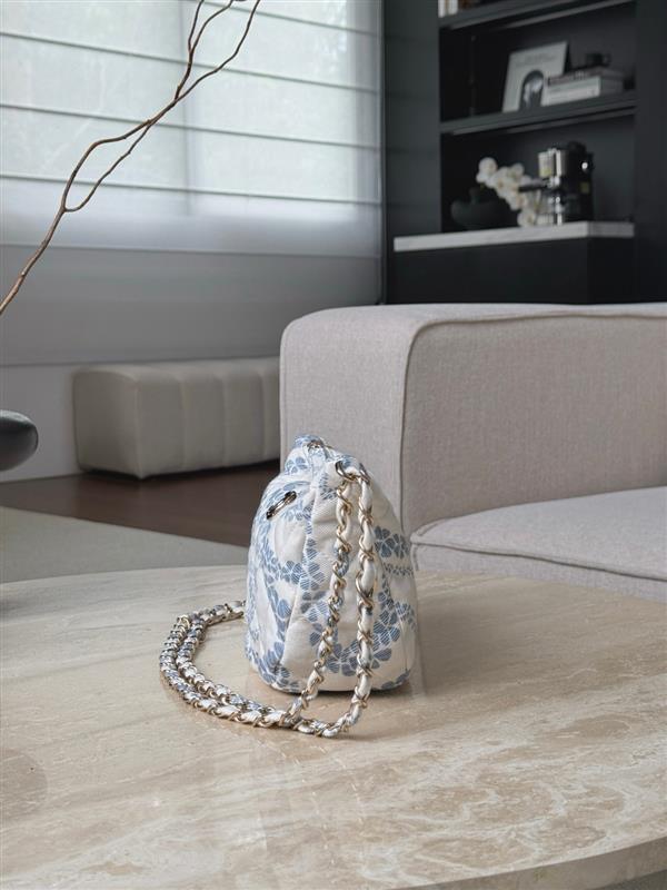 2026127214756477 800